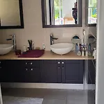 Villa3 Chambres, 4-6 Personnes 5 Minutes De La Вилла Борм-ле-Мимоза