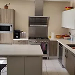 Villa3 Chambres, 4-6 Personnes 5 Minutes De La *