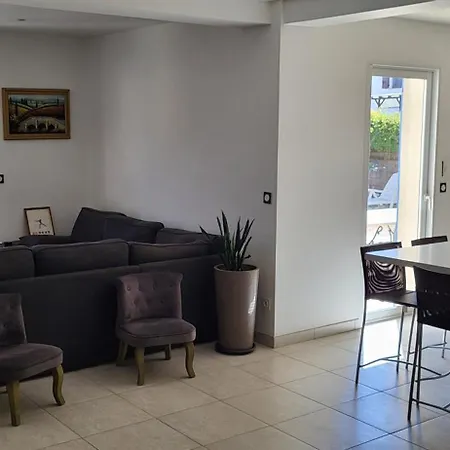 Villa3 Chambres, 4-6 Personnes 5 Minutes De La فيلة بورم لي ميموزا