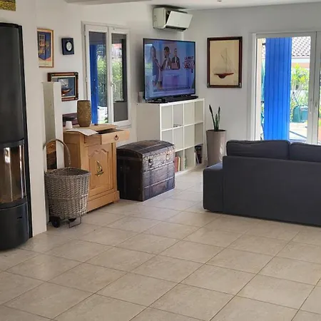 فيلة Villa3 Chambres, 4-6 Personnes 5 Minutes De La *