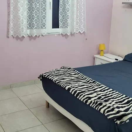 فيلة Villa3 Chambres, 4-6 Personnes 5 Minutes De La *